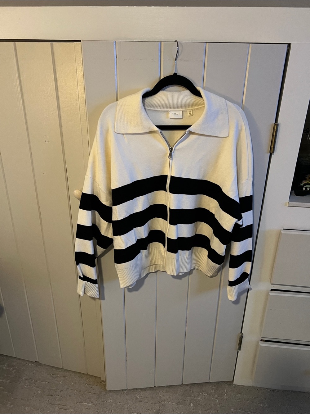 Cyrus Cream Full-Zip Knit Jacket